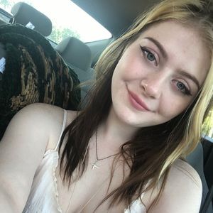 Meet your Posher, Michaela